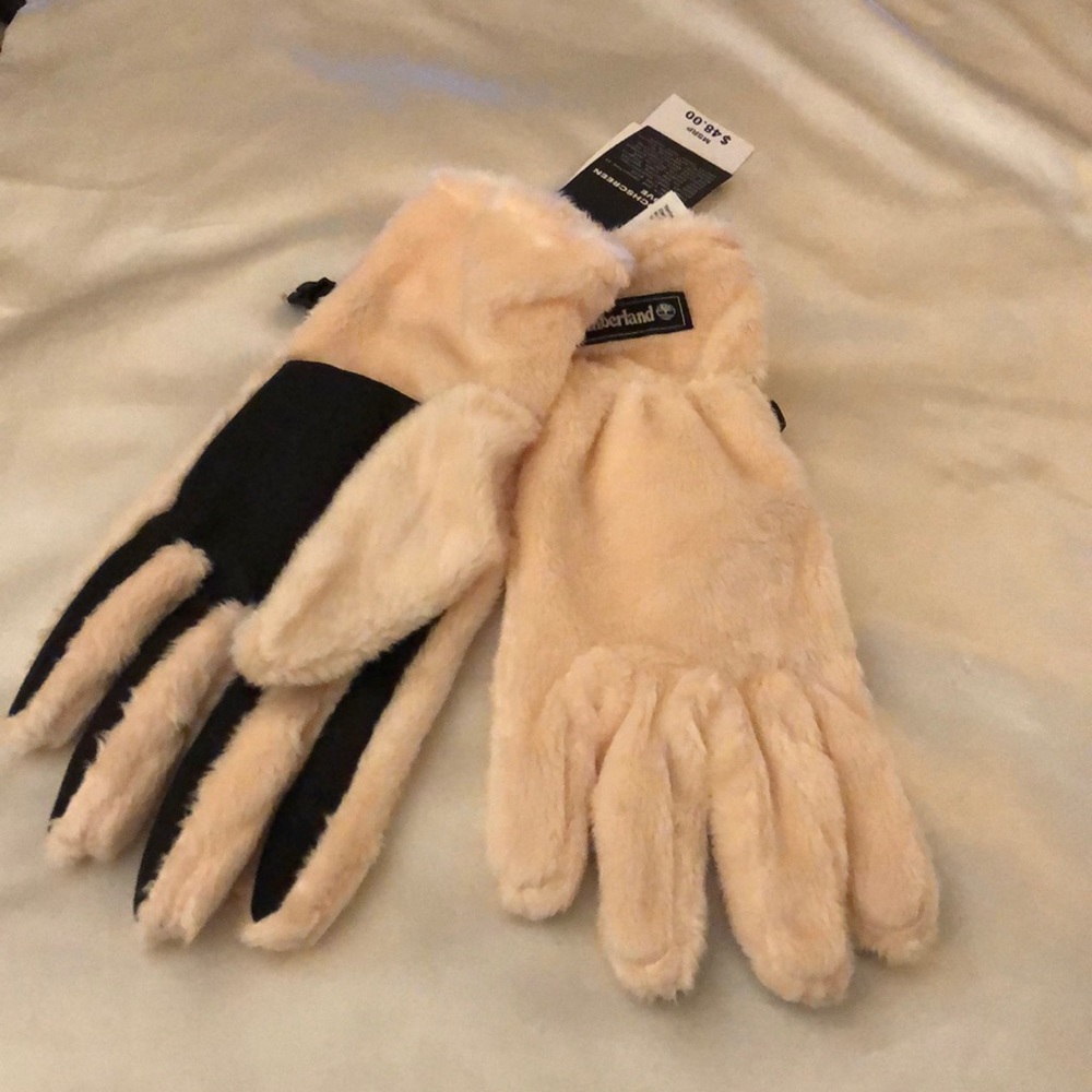 Timberland Furry Cream Beige Black Accented Tech Compatible Gloves Size L/XL NWT